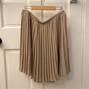 Max Studio Pleated Skirt NWT